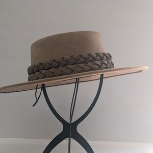 NWOT Women's Tan Braided Band Hat